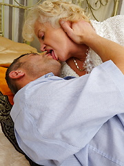 Naughty mature lady fucking her ass off